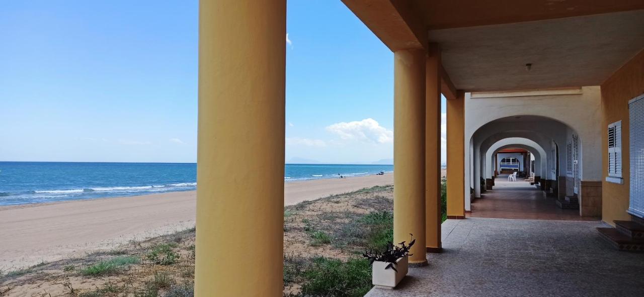 Blue Double Private Room At Front Beach - Habitacion Doble En La Playa Valencia Exterior photo